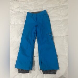 Youth waterproof ski/snowboard pants in excellent condition.